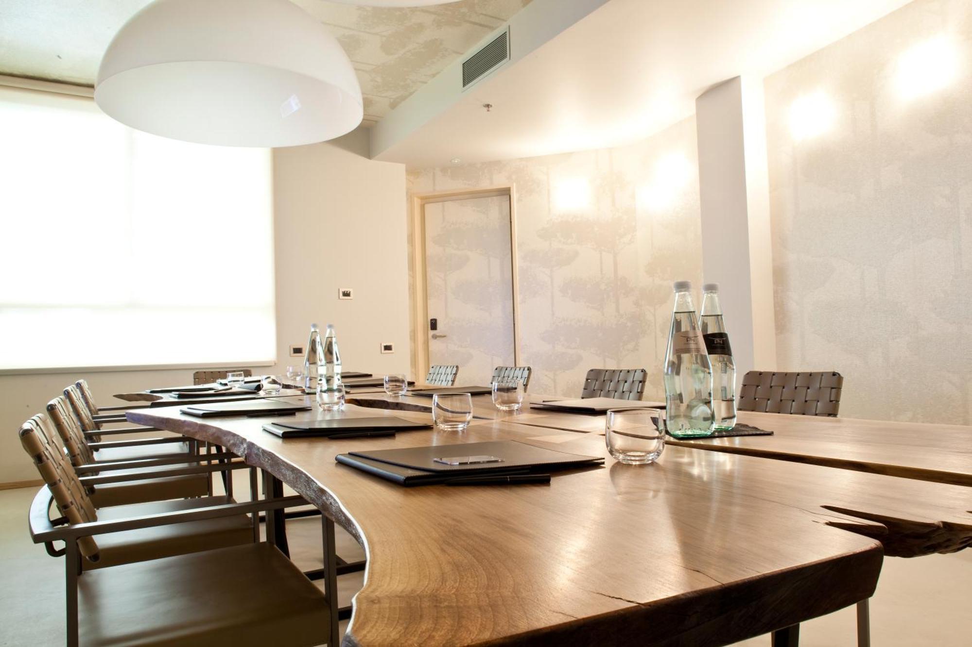 Nu Hotel Milan Perniagaan gambar